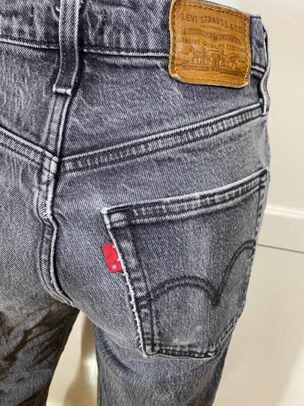 LEVI'S Premium Ribcage Straight Ankle Jean Black Gray Denim 26 (Fits 26x25.5)